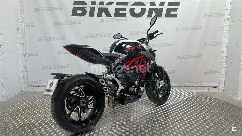 MV Agusta Brutale – Vista 8