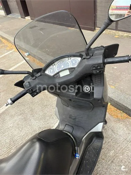 Yamaha XMAX 125 – Vista 10