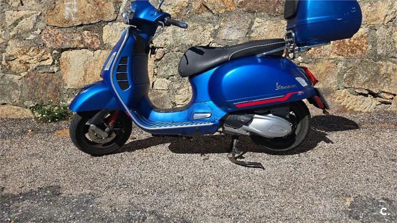 Vespa GTS 300 – Vista 2