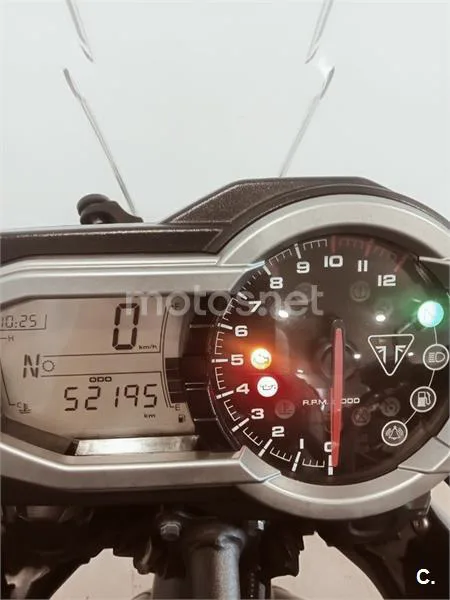 Triumph Tiger 800 XC – Vista 9