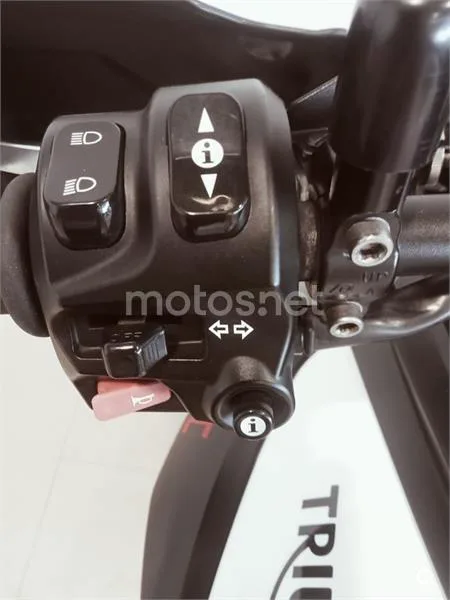 Triumph Tiger 800 XC – Vista 10