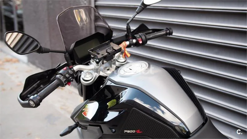 BMW F 900 R – Vista 20