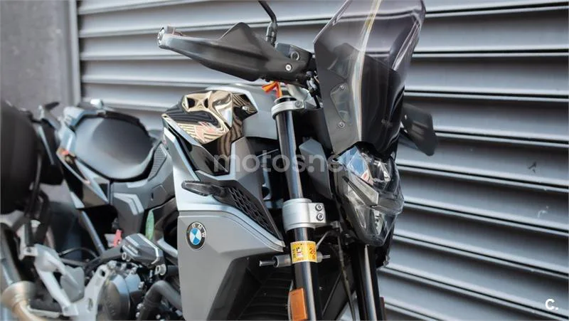 BMW F 900 R – Vista 3