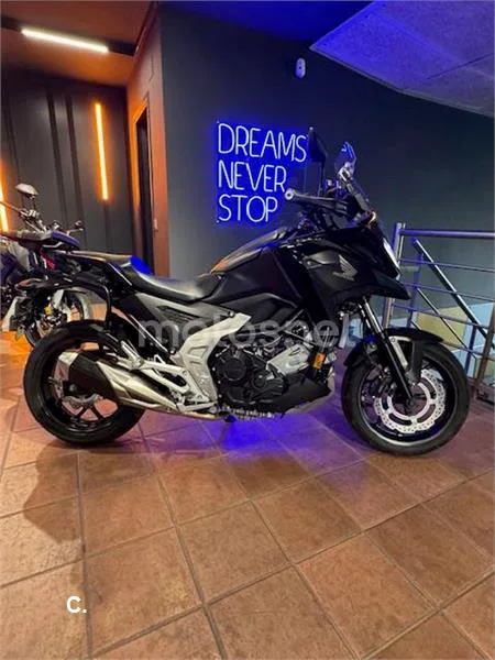 Honda NC 750 X – Vista 6