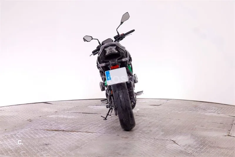 Kawasaki Z650 – Vista 6