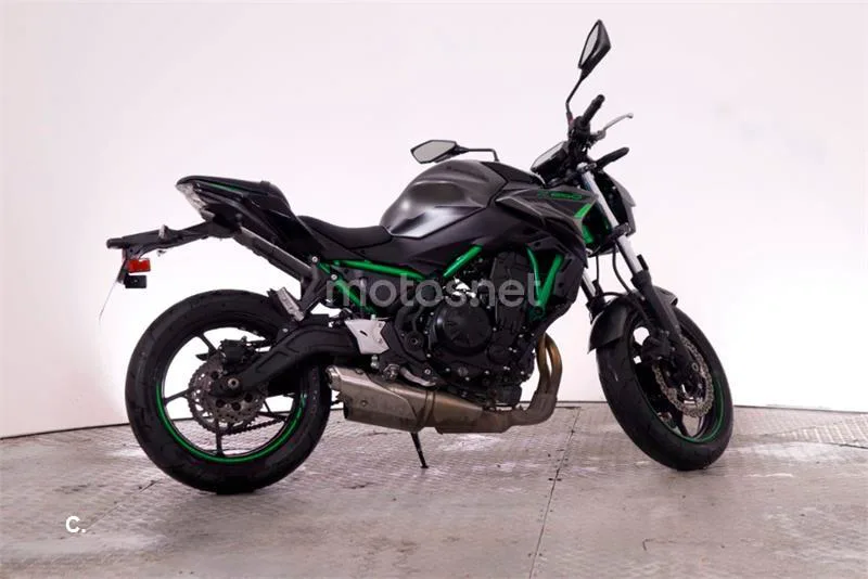 Kawasaki Z650 – Vista 8