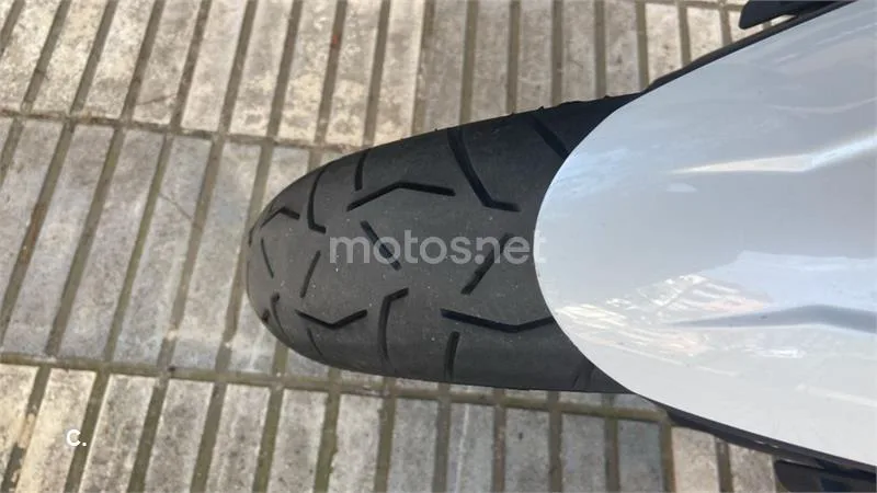 Benelli TRK 502 – Vista 9