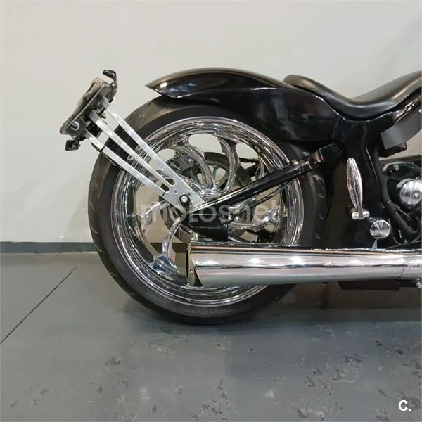 Harley-Davidson Dyna Wide Glide – Vista 13