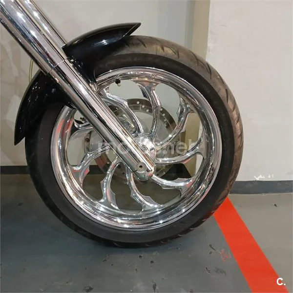 Harley-Davidson Dyna Wide Glide – Vista 15