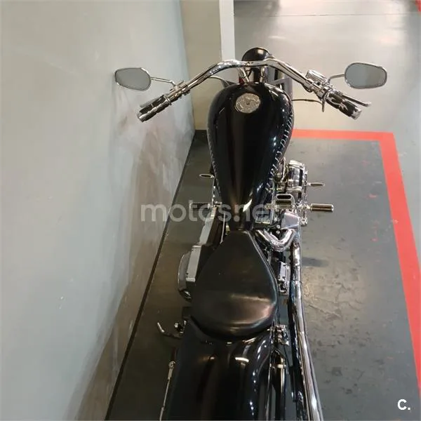 Harley-Davidson Dyna Wide Glide – Vista 18