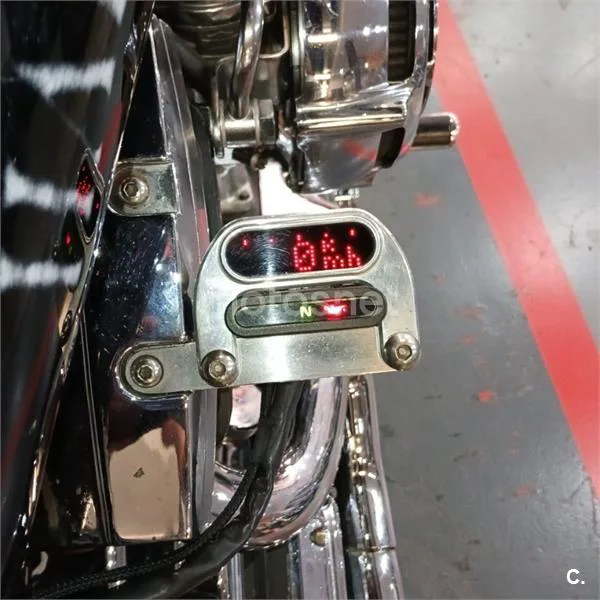 Harley-Davidson Dyna Wide Glide – Vista 9