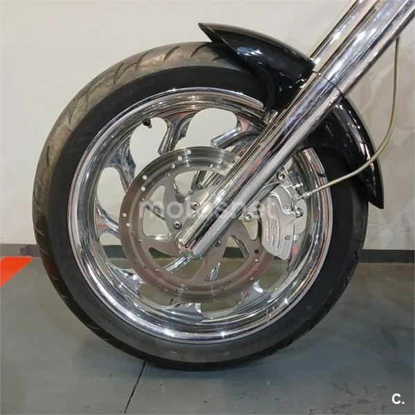 Harley-Davidson Dyna Wide Glide – Vista 10