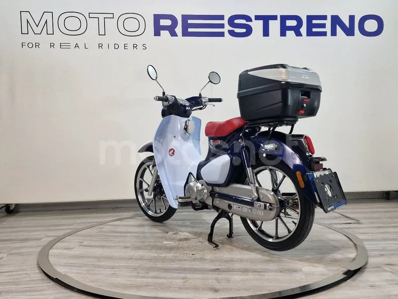 Honda Super Cub C125 – Vista 3