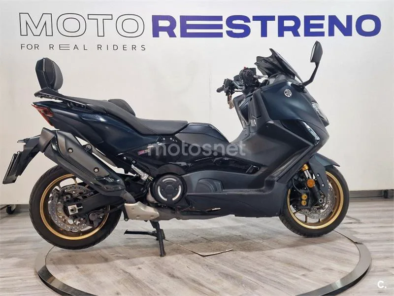 Yamaha TMAX – Vista 6