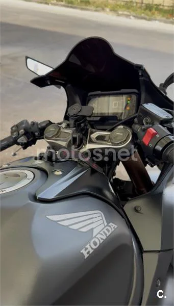 Honda CBR 650 R – Vista 4