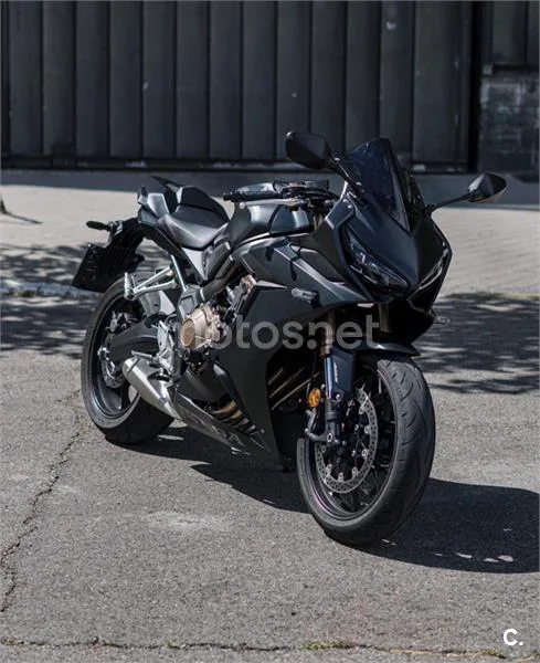Honda CBR 650 R – Vista 8