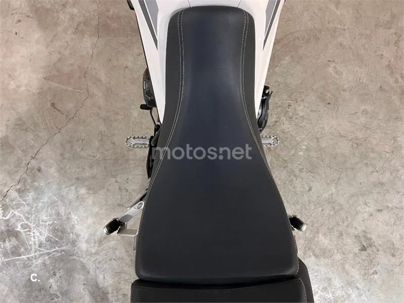 Triumph Tiger 900 – Vista 14