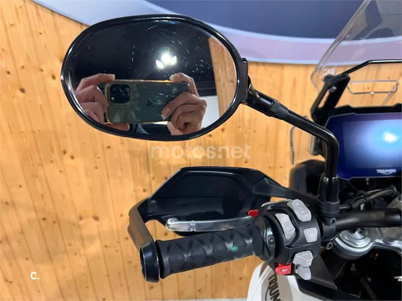 Triumph Tiger 900 – Vista 16