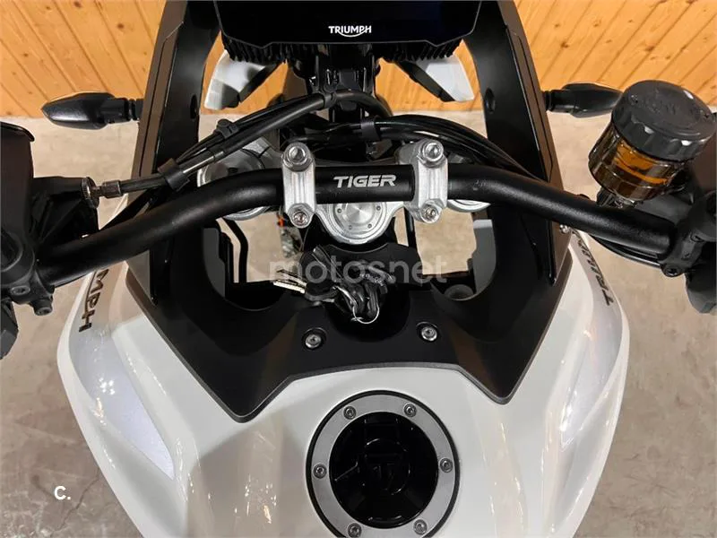 Triumph Tiger 900 – Vista 20