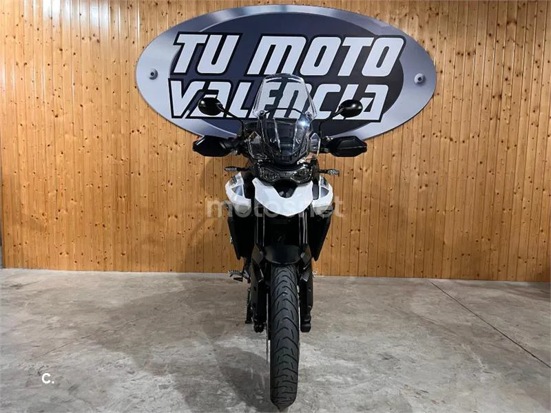 Triumph Tiger 900 – Vista 25