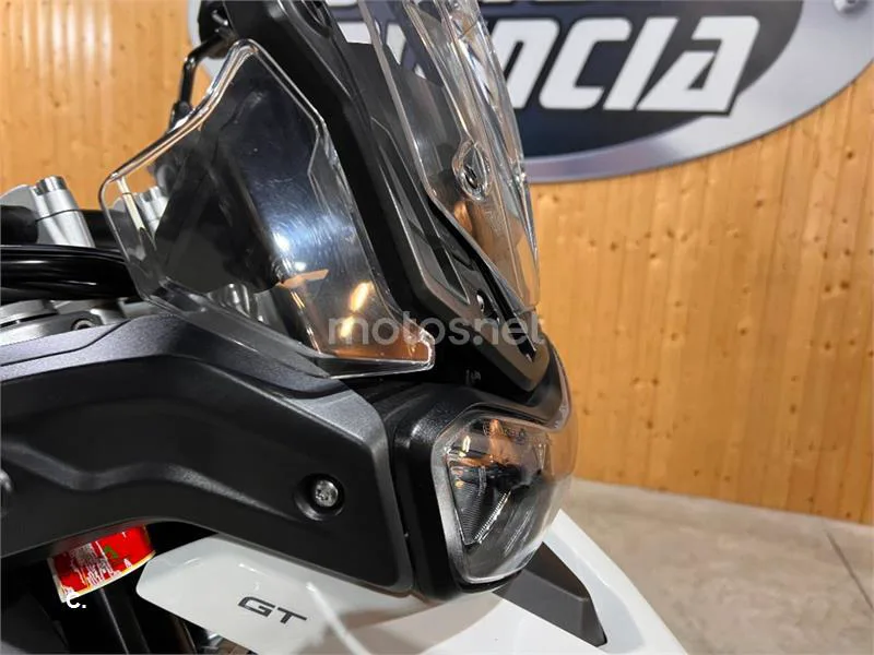 Triumph Tiger 900 – Vista 32