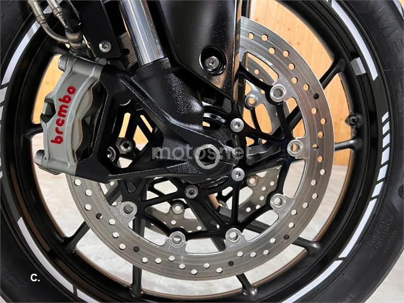 Triumph Tiger 900 – Vista 36