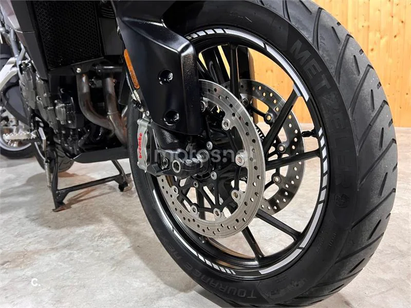Triumph Tiger 900 – Vista 37