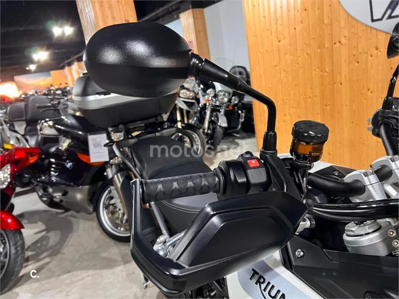 Triumph Tiger 900 – Vista 41