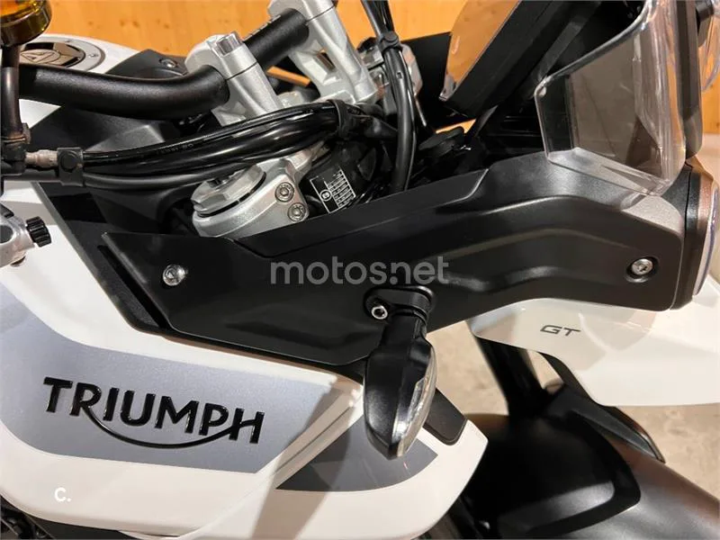 Triumph Tiger 900 – Vista 42