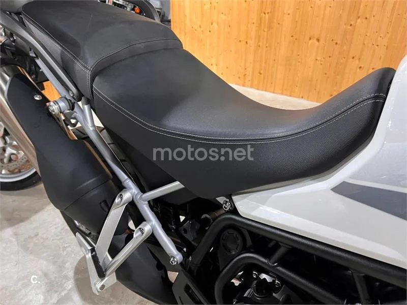 Triumph Tiger 900 – Vista 48