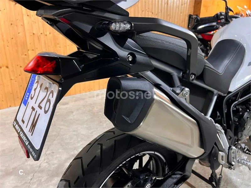 Triumph Tiger 900 – Vista 52