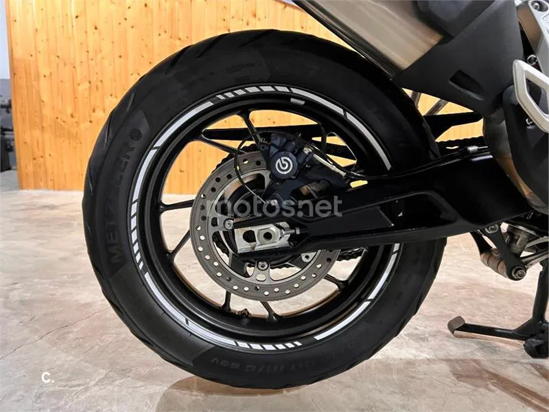 Triumph Tiger 900 – Vista 56