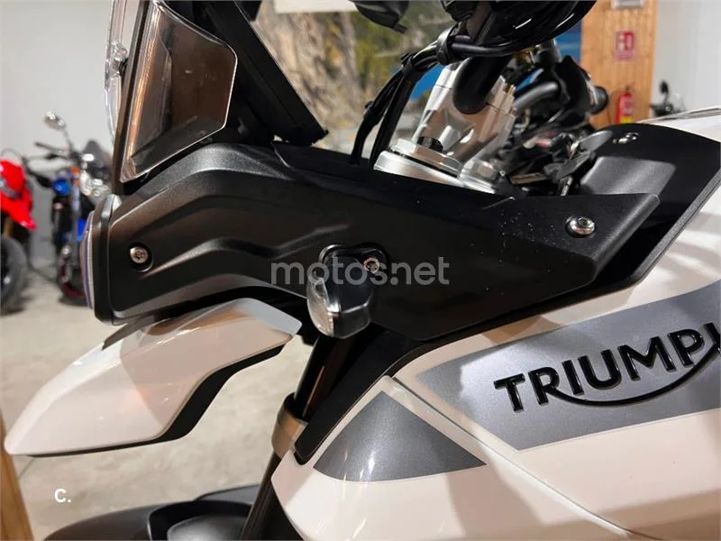Triumph Tiger 900 – Vista 74