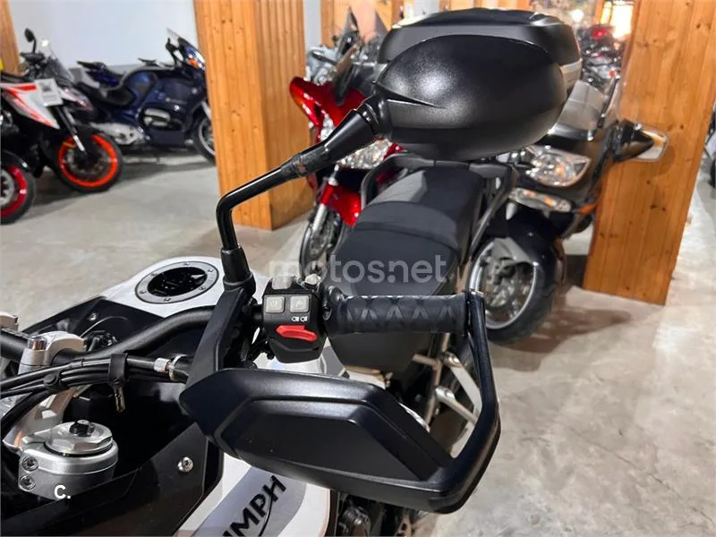 Triumph Tiger 900 – Vista 75