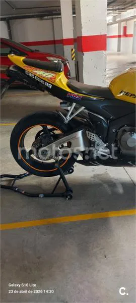 Honda CBR600RR - Vista 4