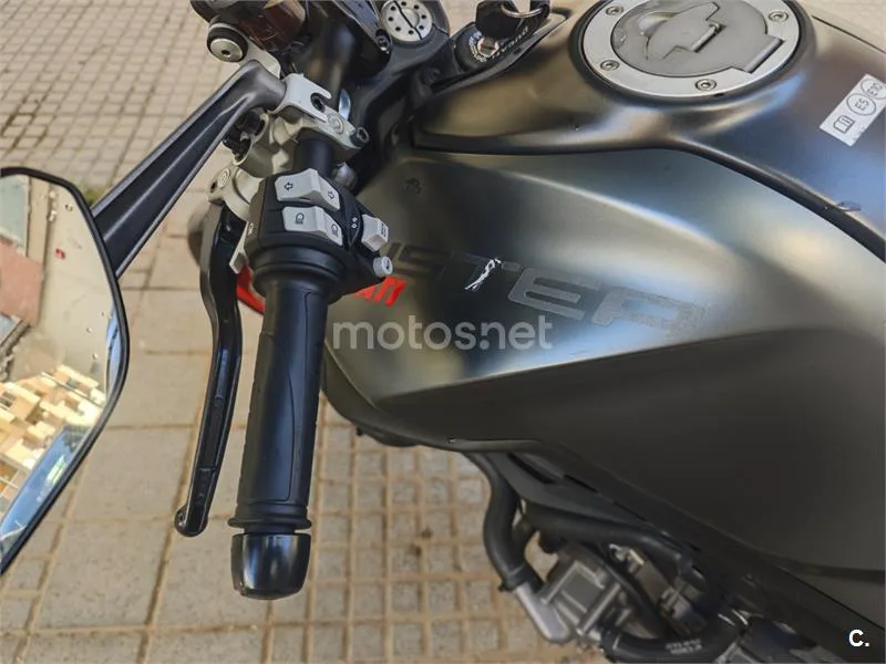 Ducati Monster – Vista 11