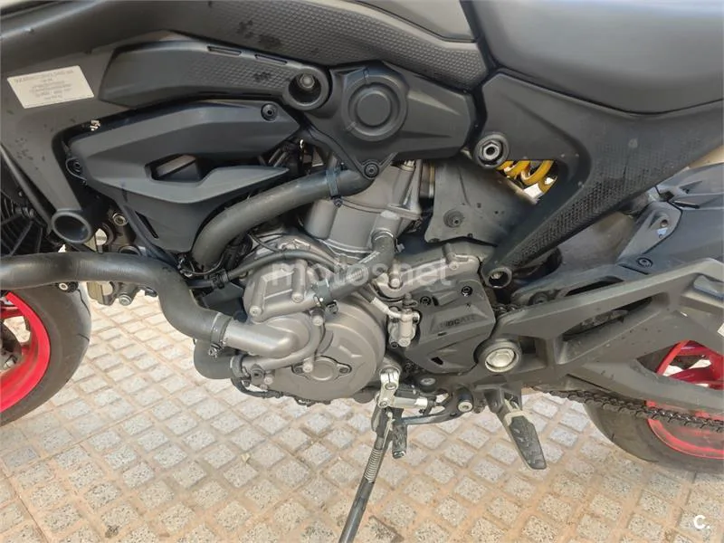 Ducati Monster – Vista 8