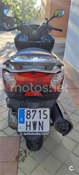 Kymco Super Dink 300 - Vista 3