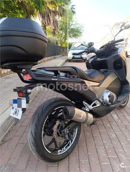 Honda Integra 750 S – Vista 6