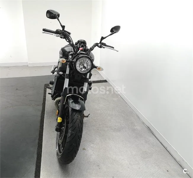 Yamaha XSR 700 – Vista 3