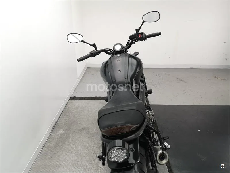 Yamaha XSR 700 – Vista 7