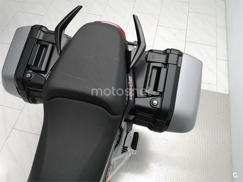Moto Guzzi V100 Mandello – Vista 12