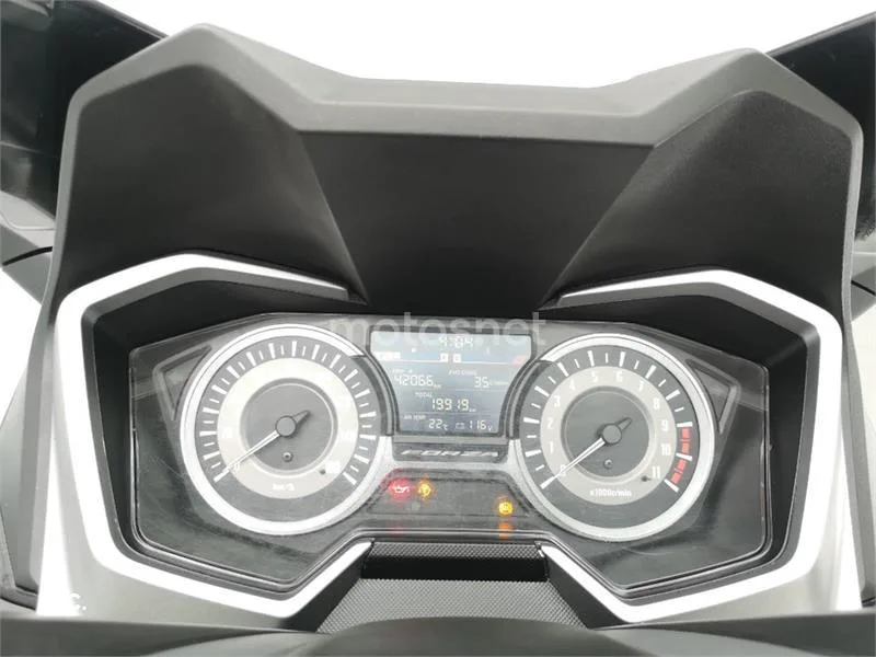 Honda Forza – Vista 11