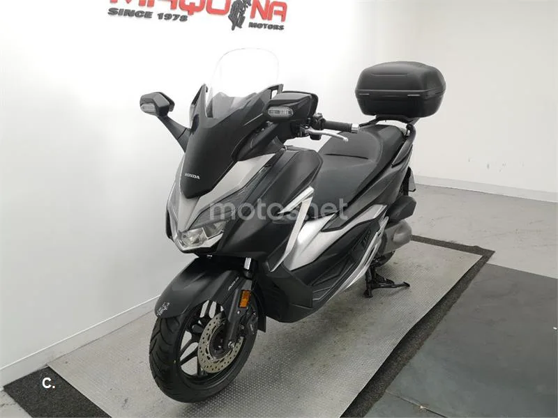 Honda Forza – Vista 15