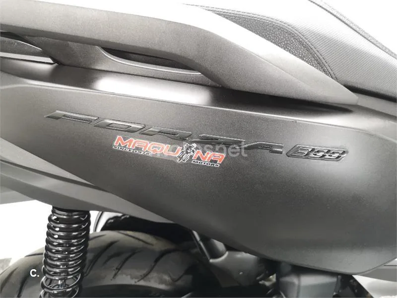 Honda Forza – Vista 10