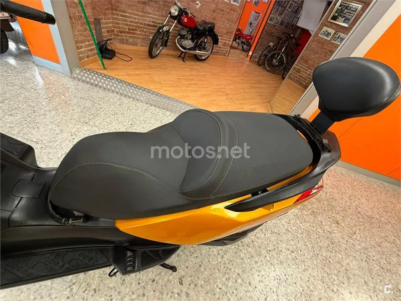 Kymco Grand Dink 300 – Vista 11