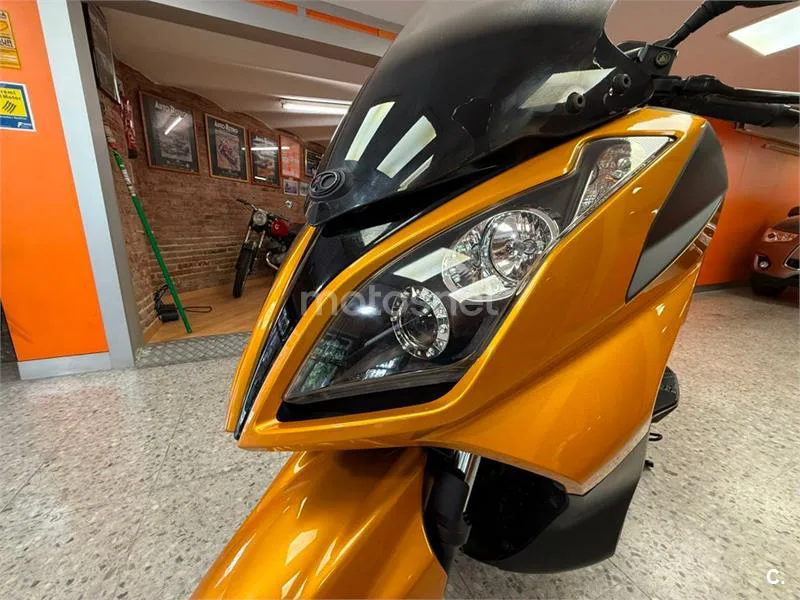Kymco Grand Dink 300 – Vista 13