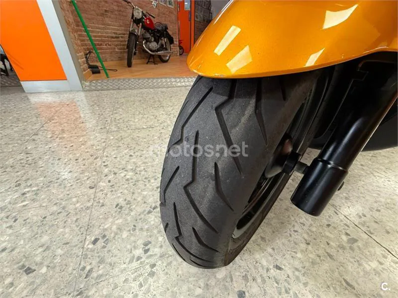 Kymco Grand Dink 300 – Vista 14