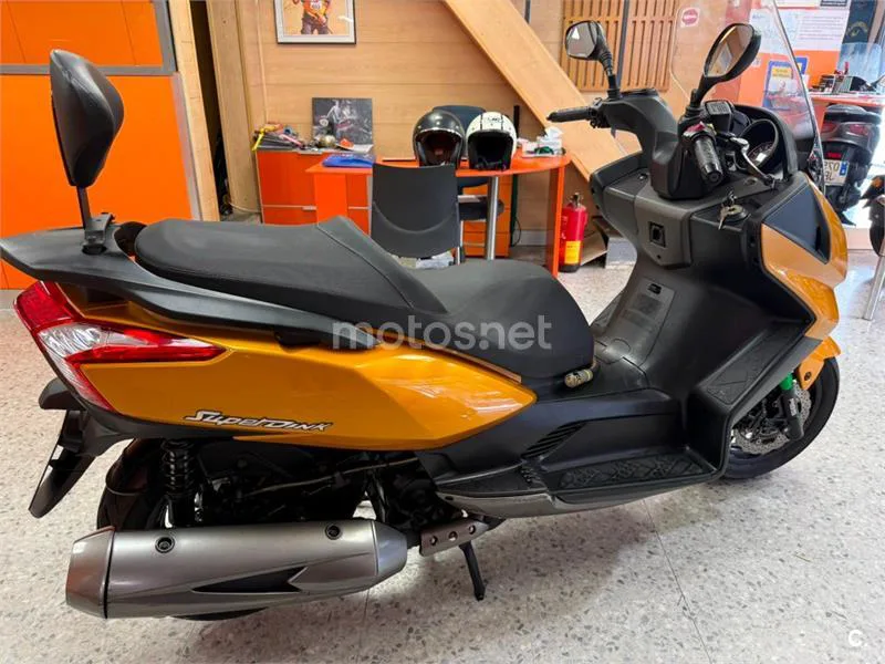Kymco Grand Dink 300 – Vista 4