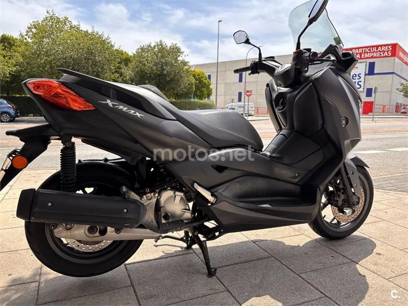 Yamaha XMAX 125 - Vista 9